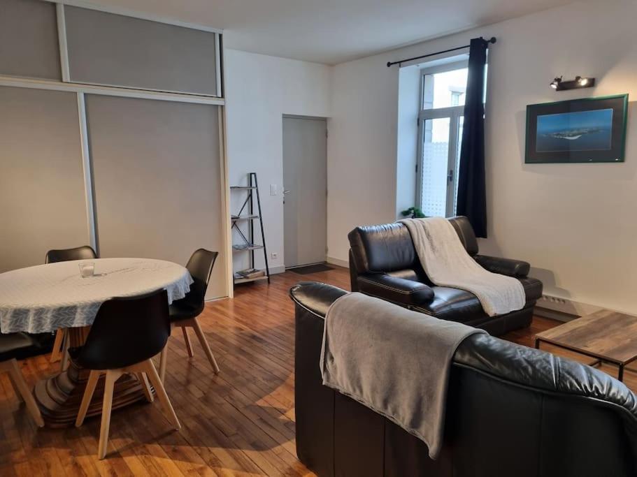 Grand Appartement Pres De La Cathedrale De Quimper Ngoại thất bức ảnh