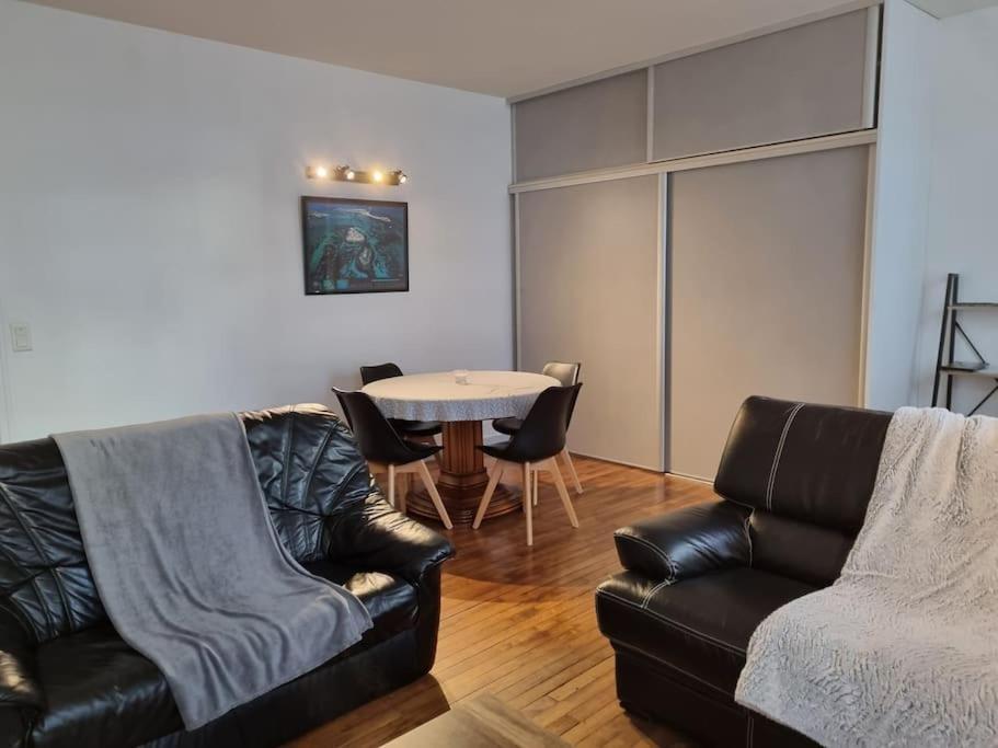 Grand Appartement Pres De La Cathedrale De Quimper Ngoại thất bức ảnh
